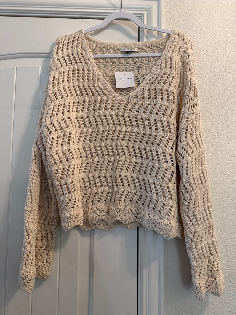 American Eagle Outfitters Cream Open-Weave V-Neck Sweater, Sz L NWT